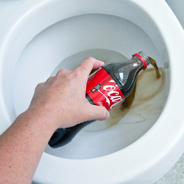 los-10-usos-extraordinarios-de-la-coca-cola-que-muchos-pasamos-por-alto-006