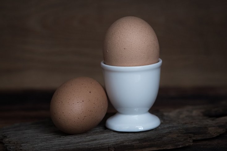 los-alimentos-que-no-deberiamos-meter-al-horno-de-microondas-000